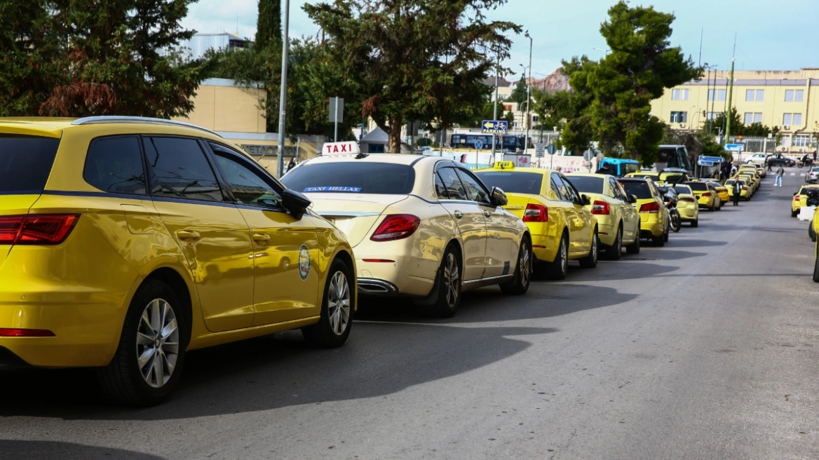 Απεργιακό κύμα στα ταξί: 48ωρες κινητοποιήσεις ξεκινούν την Τρίτη
