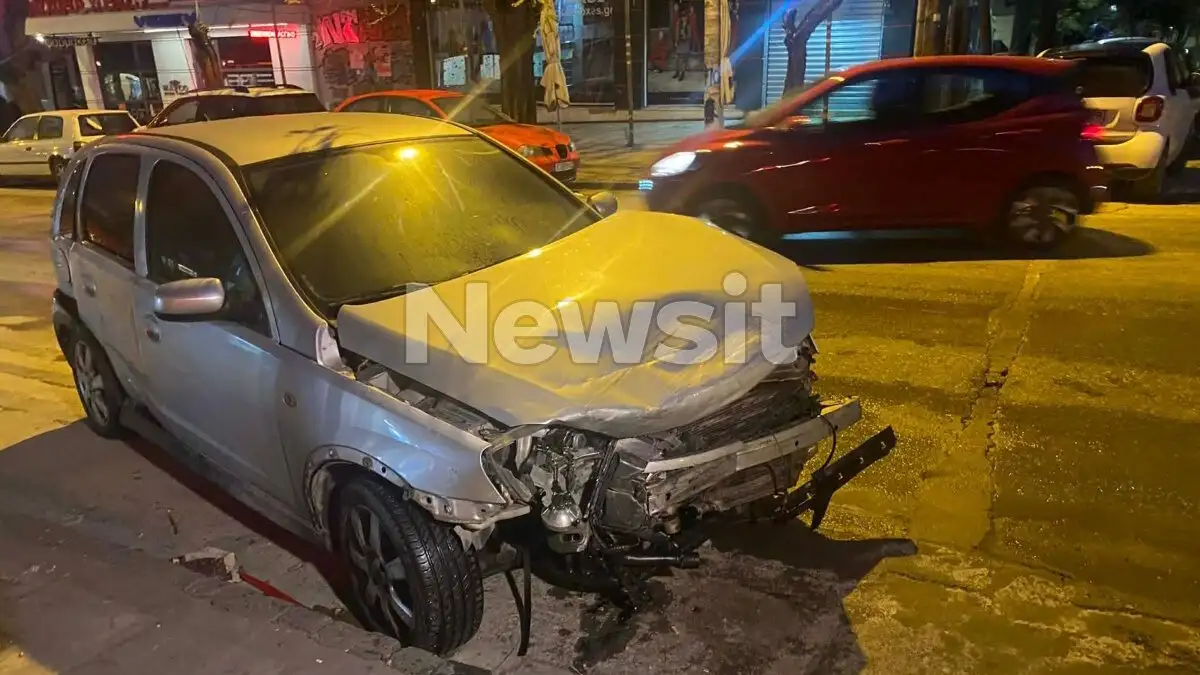 Θεσσαλονίκη: Ανεξέλεγκτη πορεία μεθυσμένης οδηγού άφησε πίσω της 15 κατεστραμμένα αυτοκίνητα