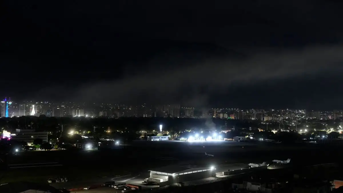 Βενεζουέλα: Αναφορές για εκρήξεις και έντονη κινητικότητα αεροσκαφών πάνω από το Καράκας