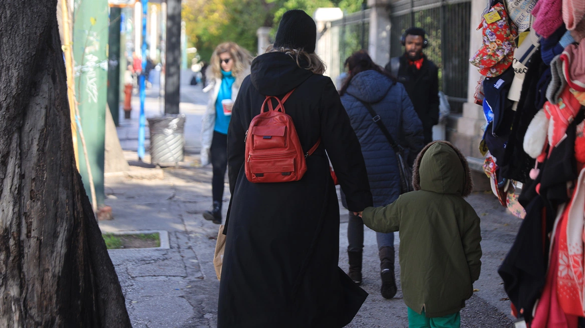 Καταιγίδες μέχρι Πέμπτη και παγωμένο σκηνικό μετά: Ο καιρός που έρχεται