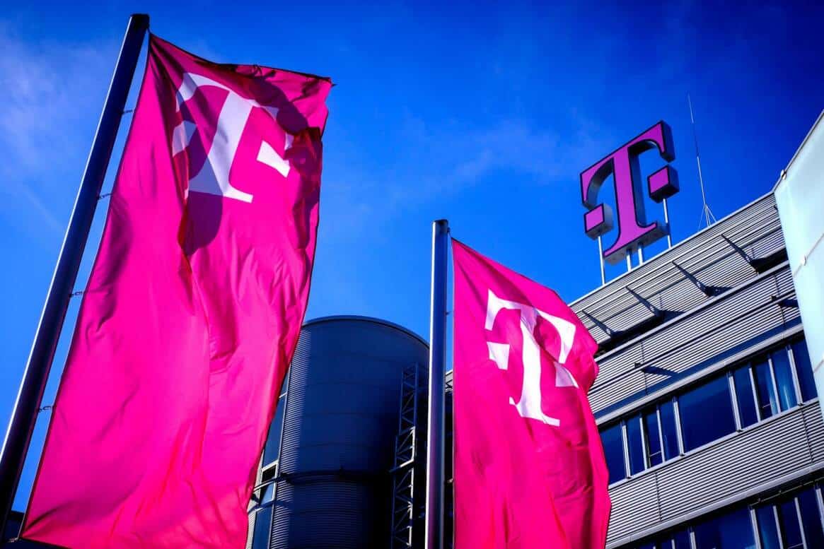 Η TELEKOM γίνεται ο πρώτος πολυεθνικός τηλεπικοινωνιακός όμιλος που επιτυγχάνει κλιματική ουδετερότητα σε όλες τις δραστηριότητές του
