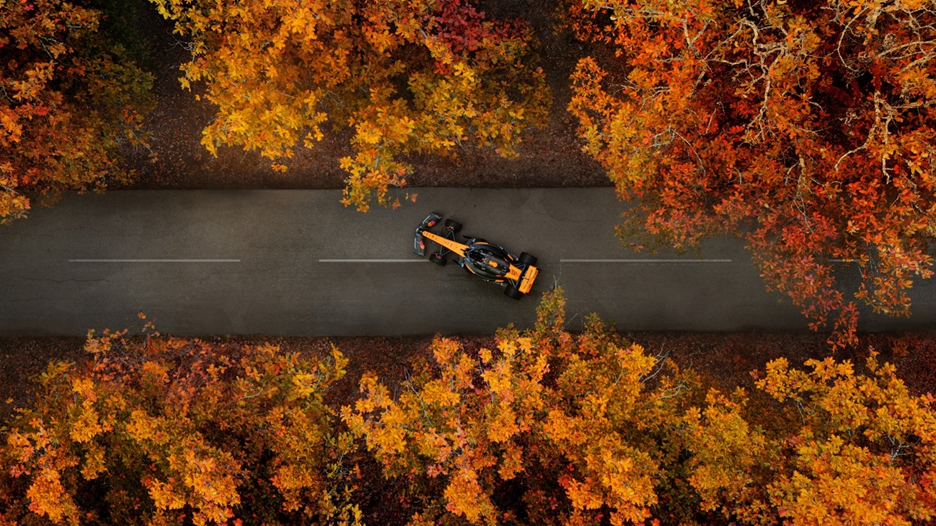 Στο μαγικό δάσος της Φολόης: Το showcar της McLaren Mastercard Formula 1 Team όπως δεν το έχετε ξαναδεί - Εντυπωσιακές φωτογραφίες με την «υπογραφή» της Allwyn