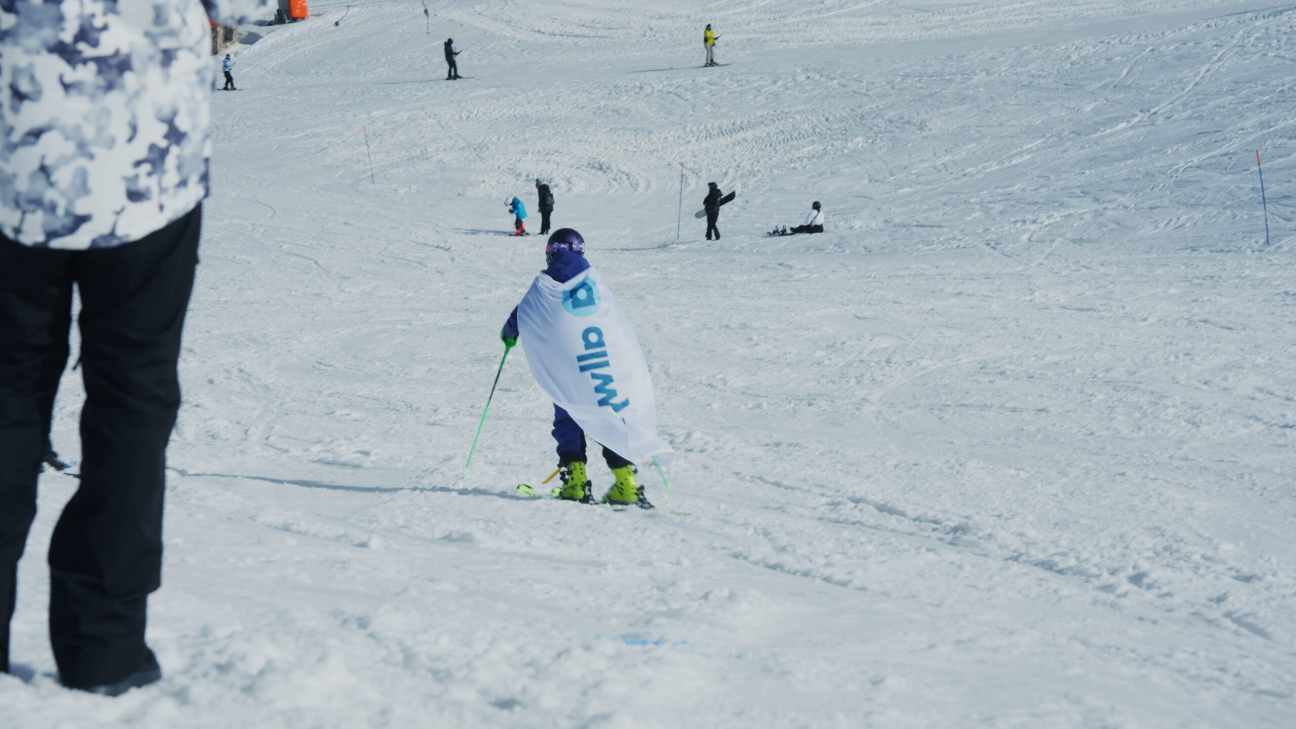 Μια αξέχαστη εμπειρία Après Ski στο Χιονοδρομικό Καλαβρύτων - Ρυθμός, χορός και εκπλήξεις στο απόλυτο winter πάρτι από την Allwyn Μια αξέχαστη εμπειρία Après Ski στο Χιονοδρομικό Καλαβρύτων - Ρυθμός, χορός και εκπλήξεις στο απόλυτο winter πάρτι από την Allwyn