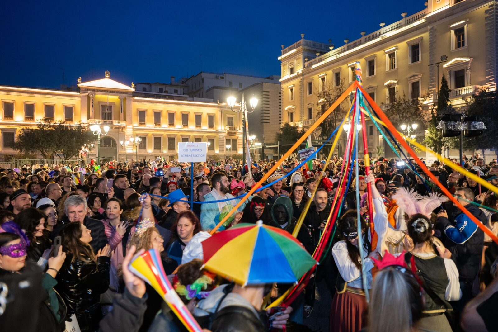 Χάρης Δούκας: «Η Αθήνα γλεντά με εξωστρέφεια, συμμετοχή, χαρά και συμπερίληψη. Σας περιμένουμε όλες και όλους»