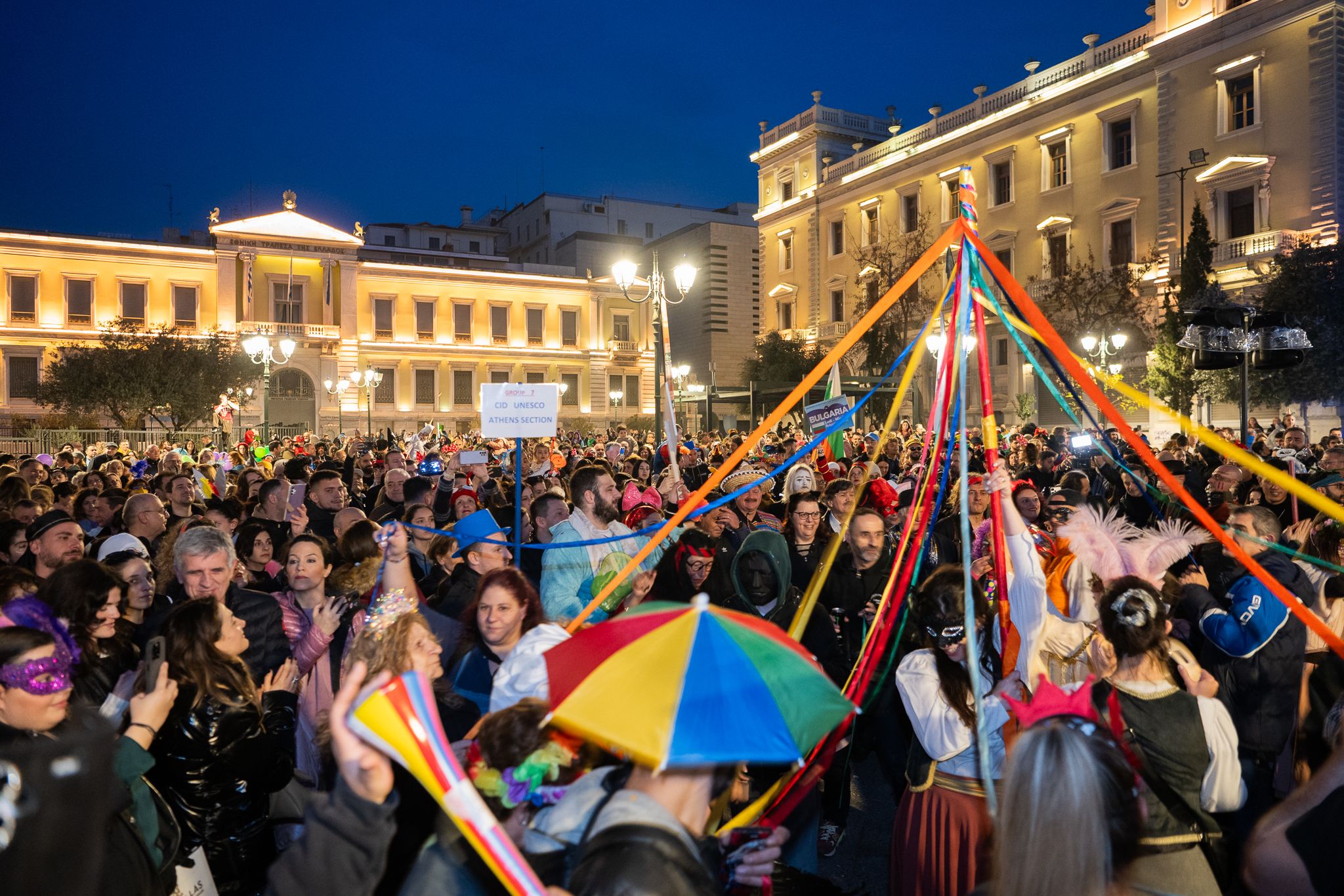 Χάρης Δούκας: «Η Αθήνα γλεντά με εξωστρέφεια, συμμετοχή, χαρά και συμπερίληψη. Σας περιμένουμε όλες και όλους»
