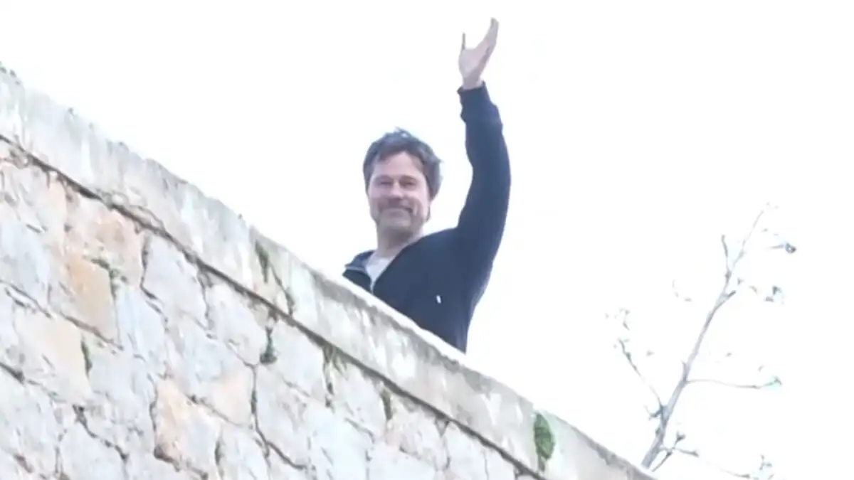 Στην Ύδρα ο Μπραντ Πιτ: Το εντυπωσιακό σπίτι, τα γυρίσματα και το βλέμμα στο Όσκαρ