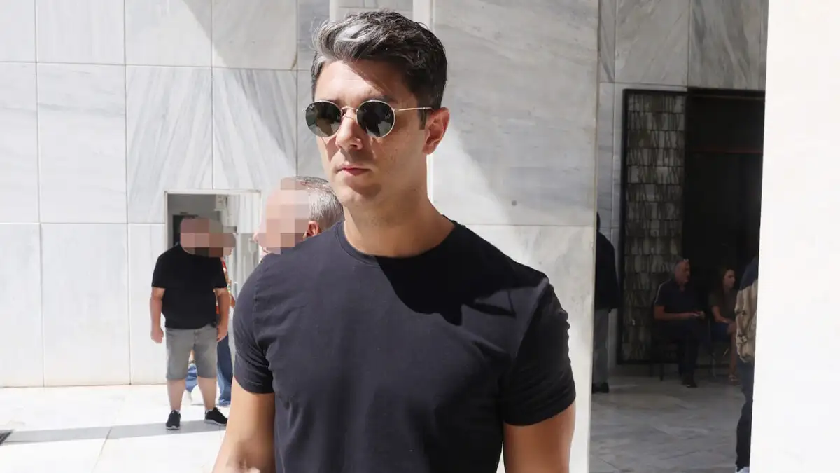 Δημήτρης Πανόπουλος: «Έχω ερωτευτεί κεραυνοβόλα, έχω πει και μεγάλα λόγια»