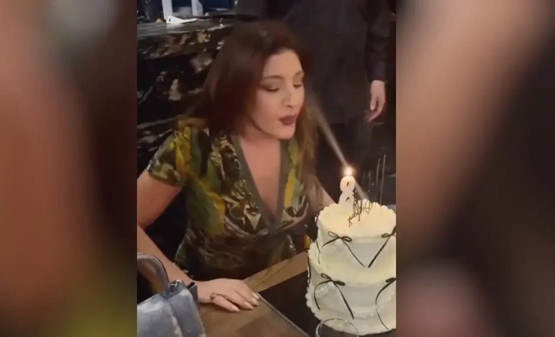 Η Έλενα Παπαρίζου έγινε 44 και έσβησε κεράκι με το 8 στην τούρτα της – Το μήνυμα που έστειλε στους fans της