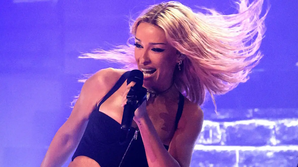 Ελένη Φουρέιρα: Το «Δεν κάνω εγώ για σπίτι» έγινε εικόνα – Νέο βίντεο κλιπ με attitude και δυναμισμό