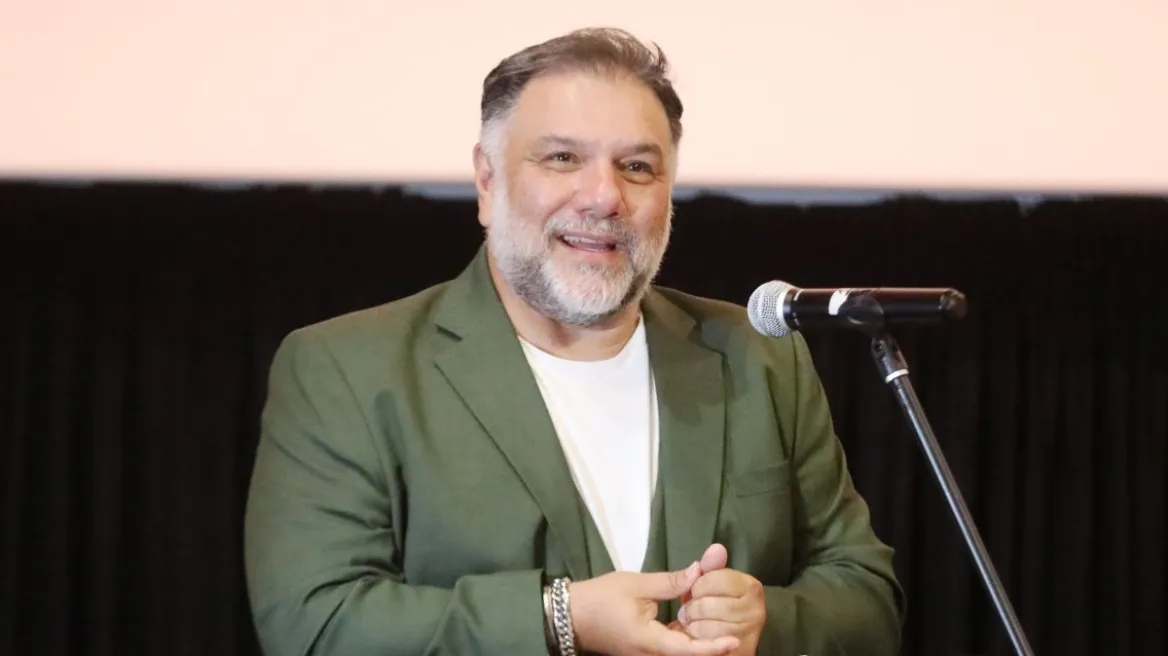 Γρηγόρης Αρναούτογλου: «Έχω περάσει πολλές διακυμάνσεις – Έχω φάει και χαστούκια στη ζωή μου»