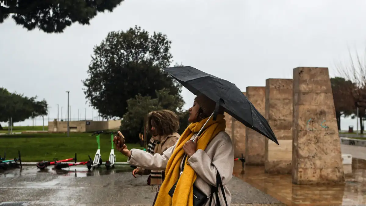 Καιρός: Μεταβολή του καιρού με τοπικές βροχές και ενισχυμένους ανέμους στο Αιγαίο Πέλαγος