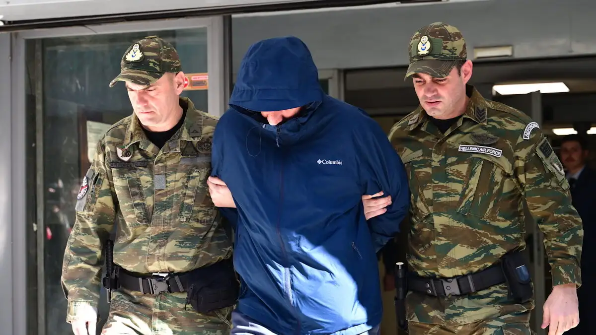 Υπόθεση κατασκοπείας: Ο «Στίβεν», το ταξίδι στην Κίνα και οι πληρωμές με κρυπτονομίσματα – Σήμερα απολογείται ο 54χρονος σμήναρχος