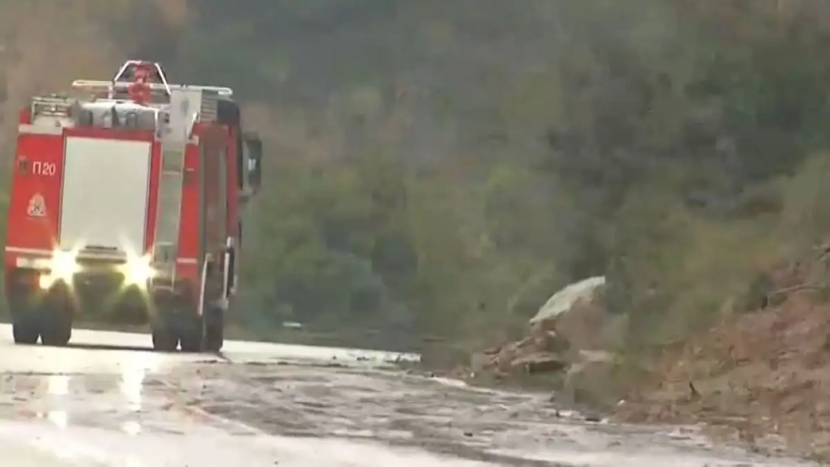 Νέα κατολίσθηση έκλεισε την παλαιά εθνική οδό Άρτας – Αμφιλοχίας – Οδικός αποκλεισμός για την Ήπειρο