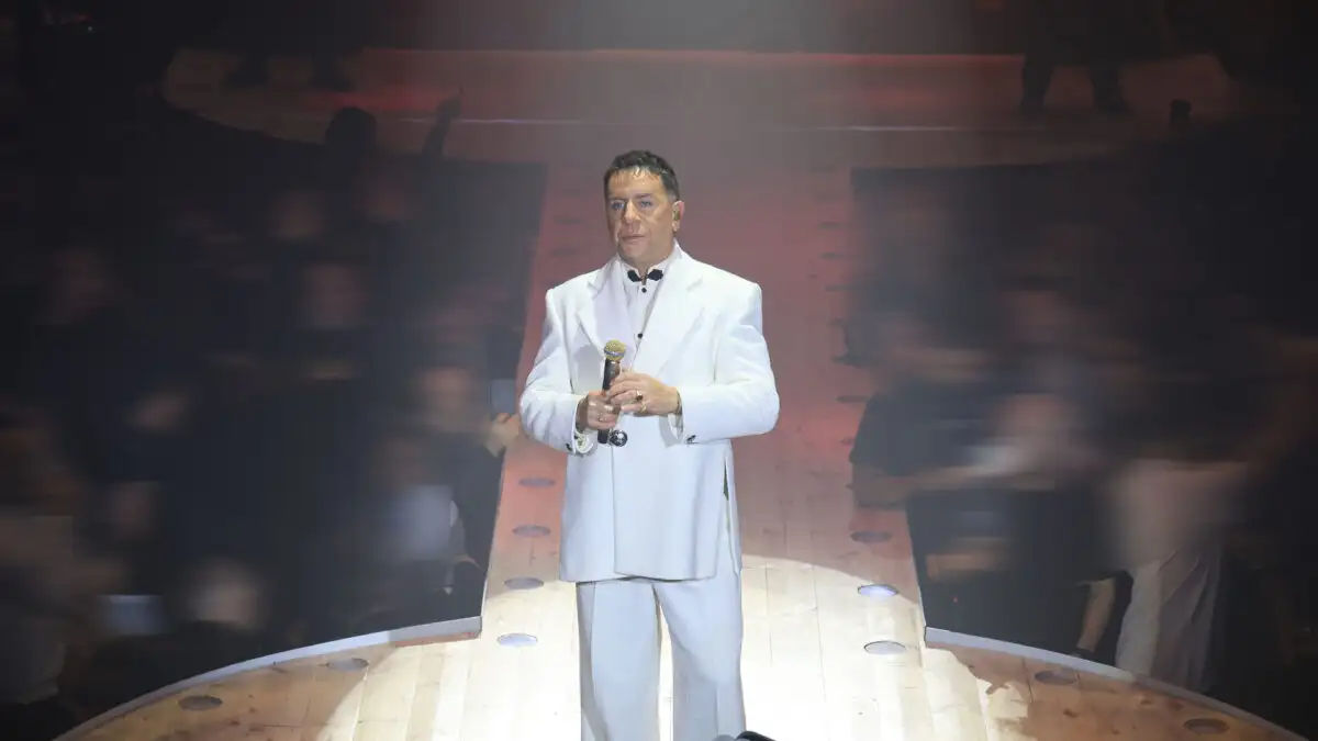 Ανησυχία για τον Γιώργο Μαζωνάκη – Εσπευσμένη νοσηλεία μετά από υψηλό πυρετό και έντονους πόνους