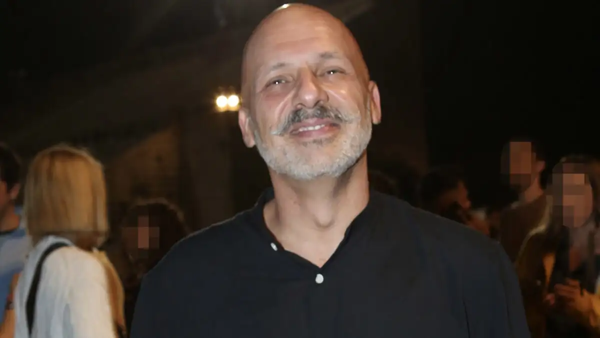 Ο Νίκος Μουτσινάς υπέγραψε με το Star για να παρουσιάσει το «Lingo»