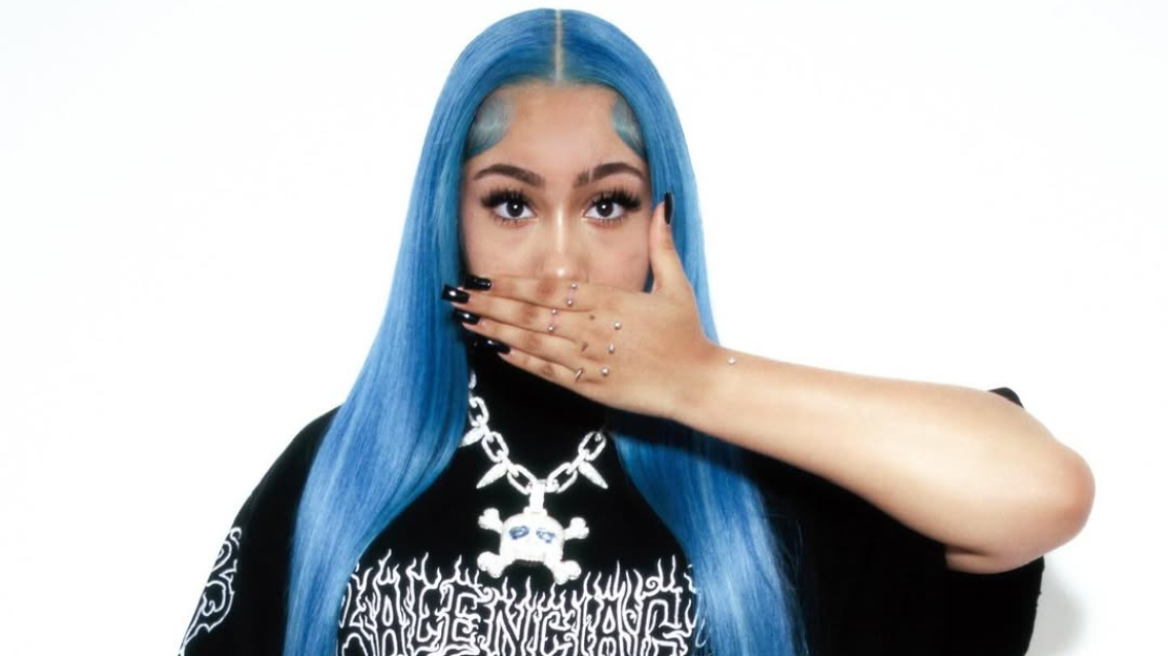 Η Νορθ Γουέστ δείχνει τα piercings που έκανε στα χέρια της, δείτε φωτογραφίες