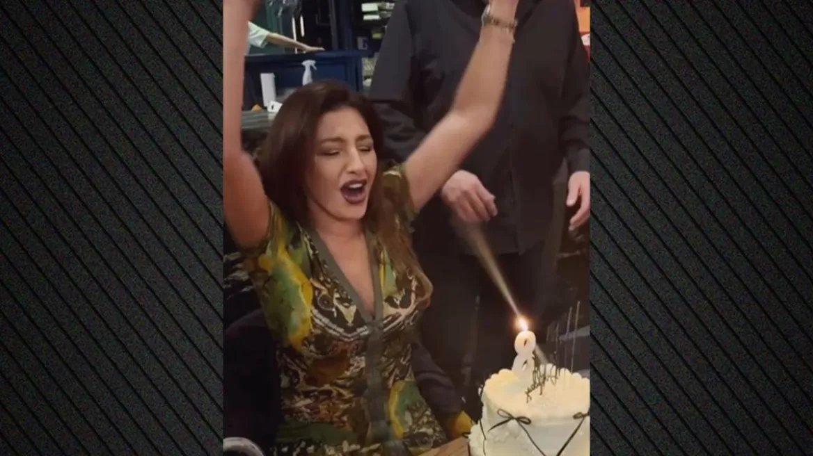 Η Έλενα Παπαρίζου γιόρτασε τα γενέθλιά της και μίλησε στα σουηδικά – Δείτε το βίντεο