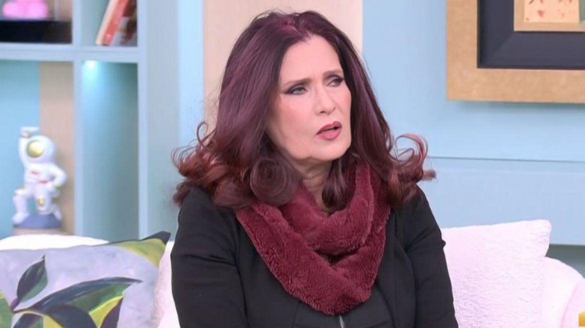 Πωλίνα: «Με φλερτάρουν μόνο νεότεροι άντρες, οι συνομήλικοι μπορεί να μην με βλέπουν»