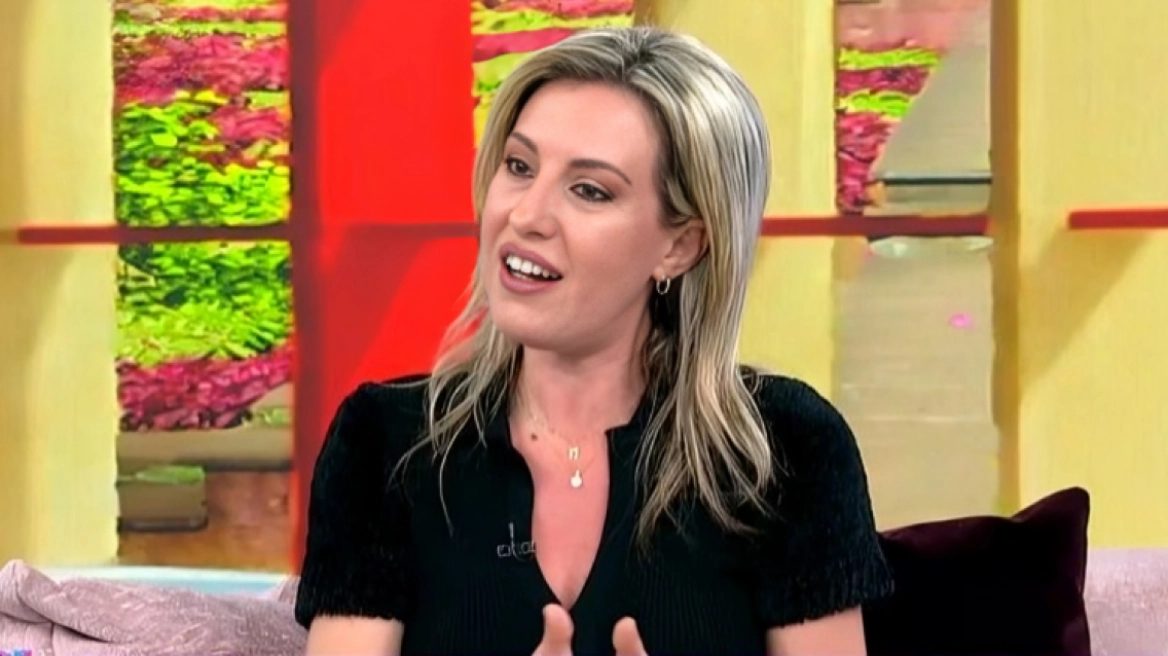 Πόπη Δομάζου για έναν χρόνο χωρίς τον πατέρα της, Μίμη: «Αυτό το ξαφνικό σε διαλύει και σε σκοτώνει»