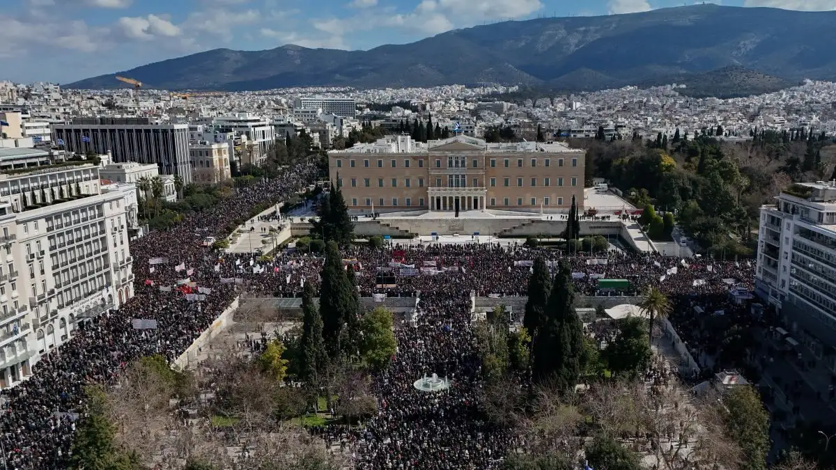 Ηχηρό μήνυμα από το Σύνταγμα για τα Τέμπη – Συγκέντρωση με μαζική συμμετοχή και συνεχή ενημέρωση Ηχηρό μήνυμα από το Σύνταγμα για τα Τέμπη – Συγκέντρωση με μαζική συμμετοχή και συνεχή ενημέρωση