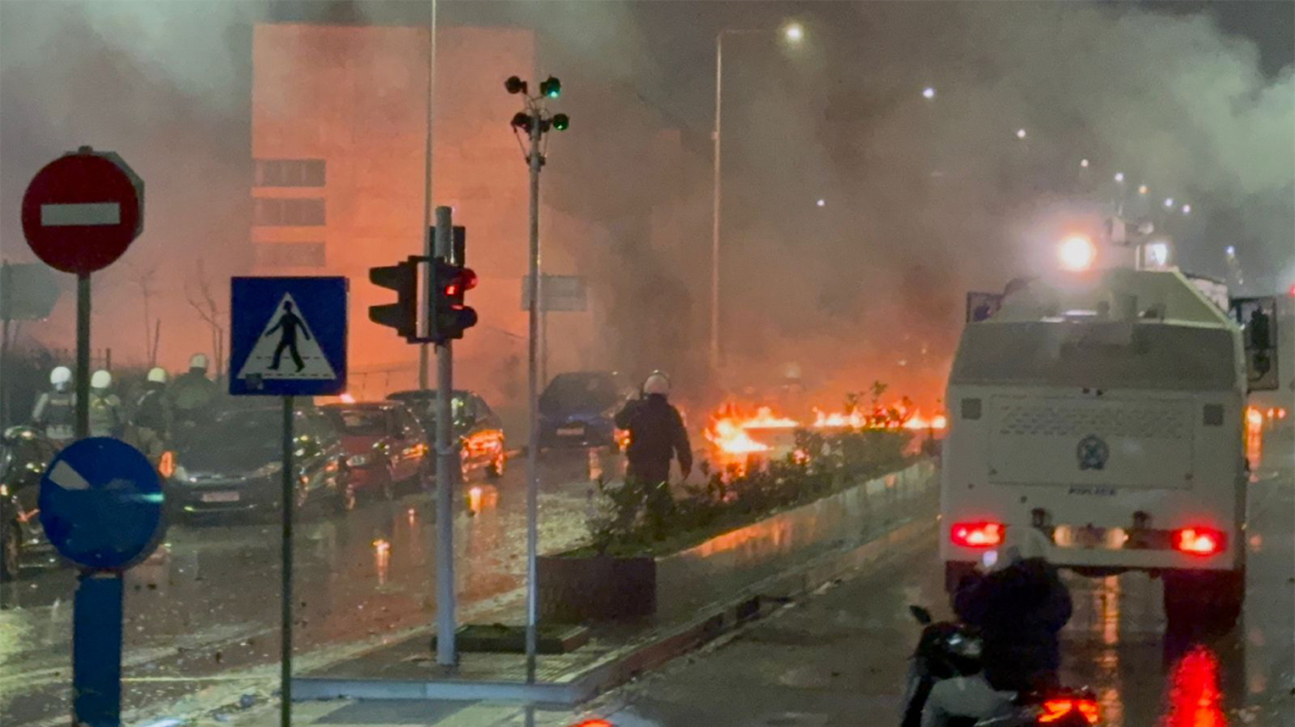 Σε υψηλούς τόνους το ΑΠΘ μετά τα επεισόδια: Καταγγελία για βία και εκτροπή εντός της Πολυτεχνικής