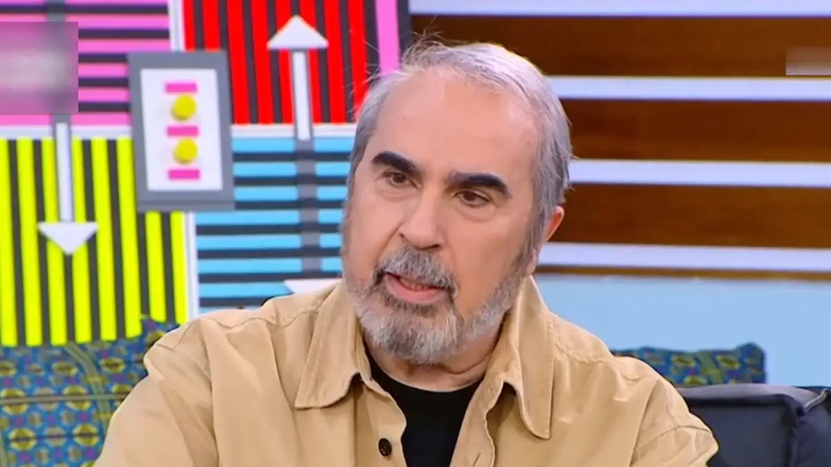 Δημόσια καταγγελία Περρή κατά Τριαντάφυλλου: «Οργάνωσε επίθεση κάτω από ανάρτηση για τη μητέρα μου»