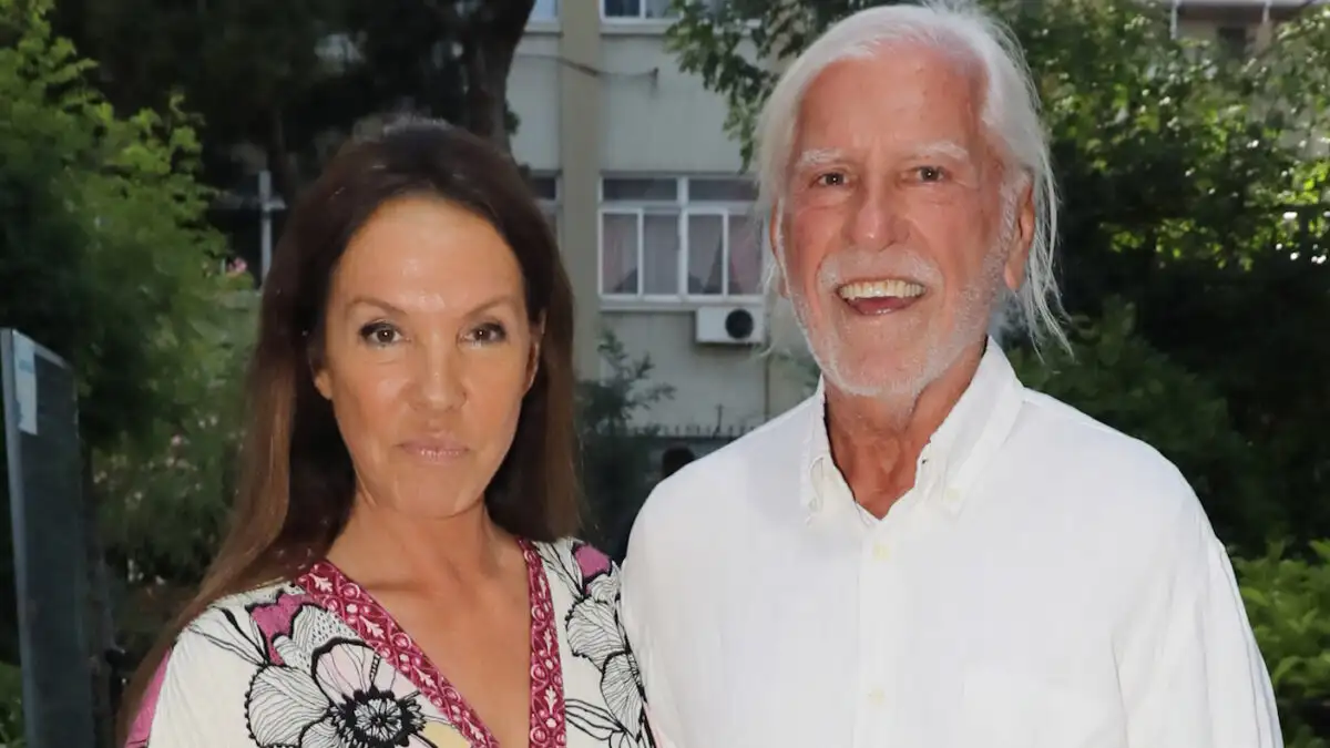 Λάκης Ραπτάκης: Η ζωή πίσω από τα 48 νυχτερινά μαγαζιά, οι διάσημοι θαμώνες και η σύνδεση με τη Βάνα Μπάρμπα