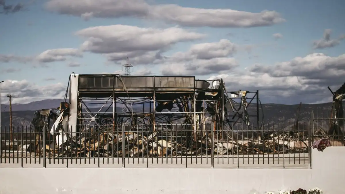 Βιολάντα: Αναστολή λειτουργίας και στο τρίτο εργοστάσιο στη Λάρισα – Ανακαλύφθηκε κρυφή αποθήκη 300–400 τ.μ.