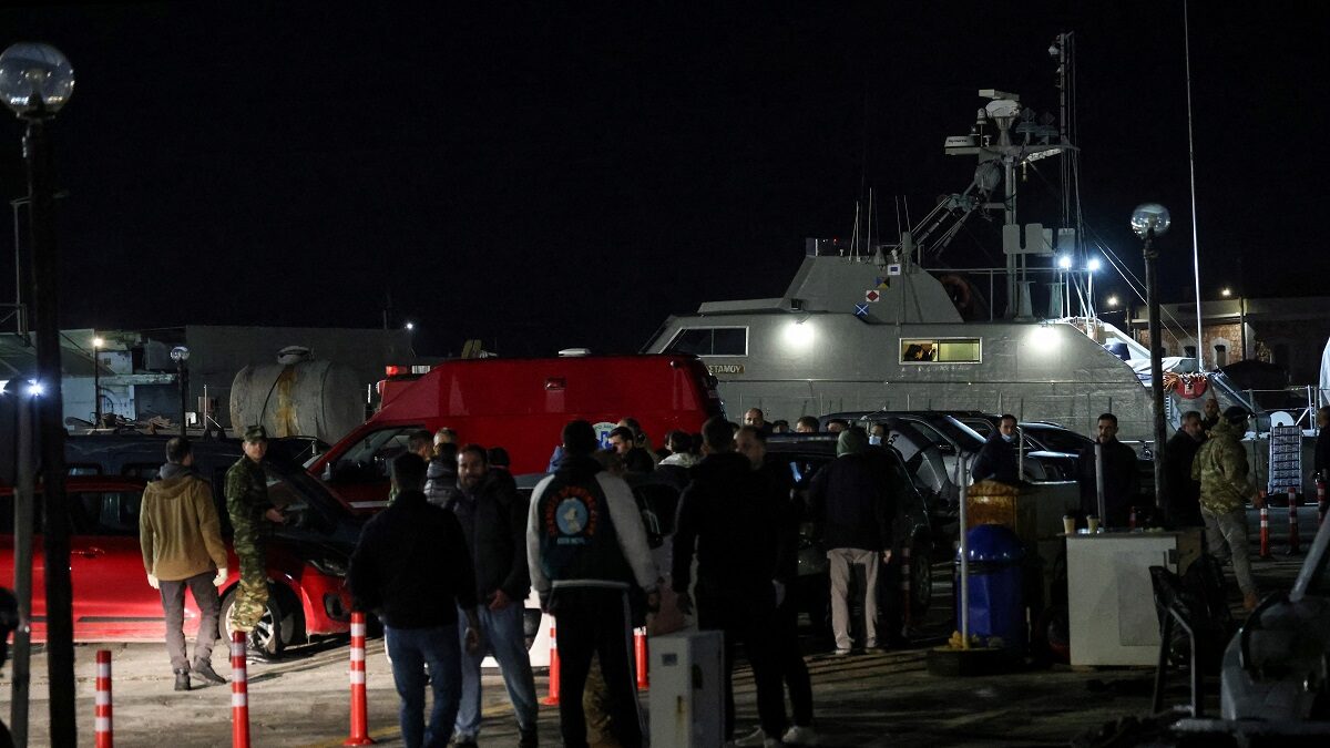 Χίος: Σοκ από το ναυάγιο με 15 θύματα – Οι επιβάτες χωρίς σωσίβια