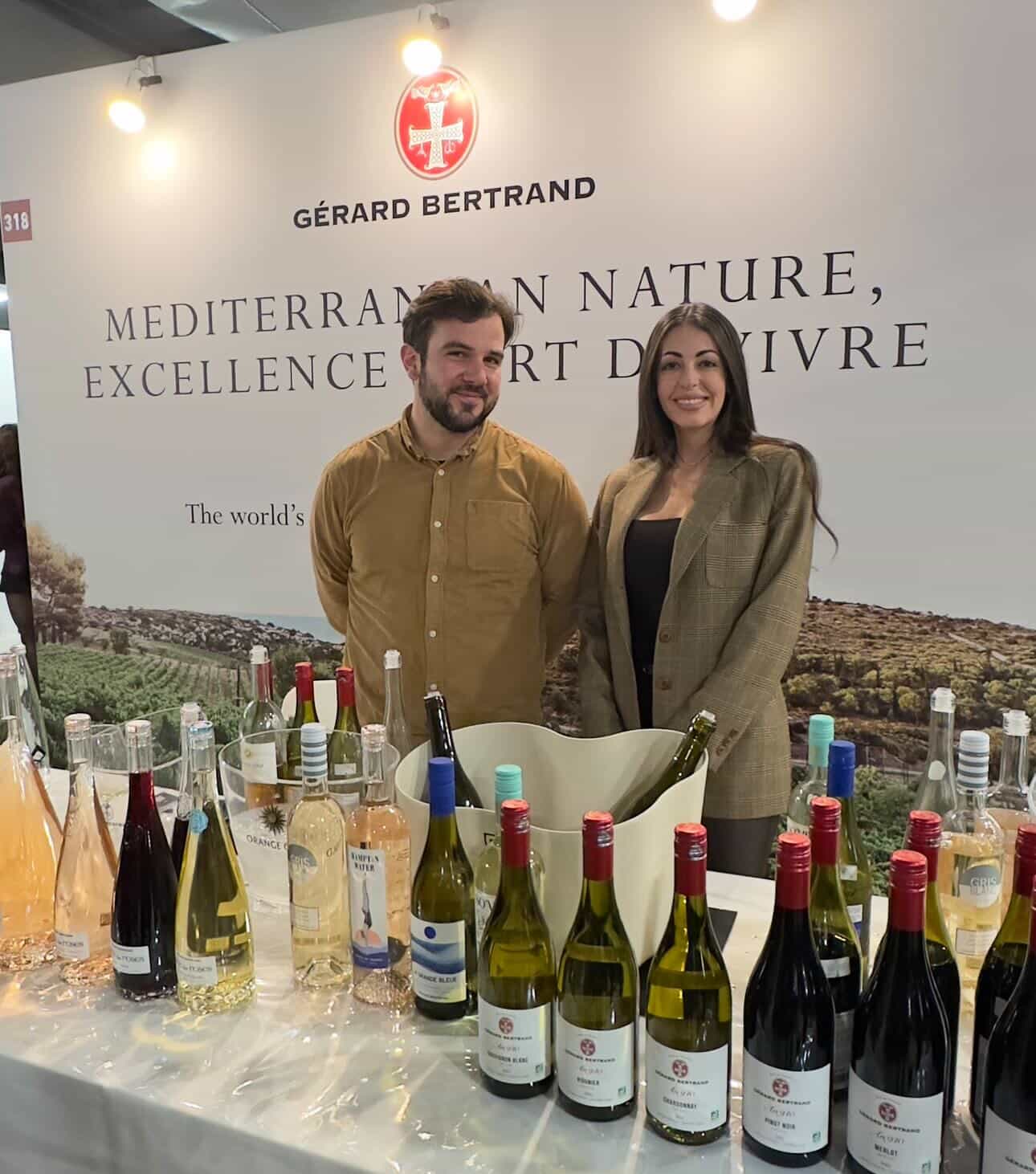 OENORAMA – Συνάντηση αγάπης για το κρασί - της Μαρίας Αφράτη OENORAMA – Συνάντηση αγάπης για το κρασί - της Μαρίας Αφράτη