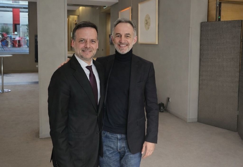 Παρίσι όπως… Αθήνα – ο Γάλλος σοσιαλιστής Δήμαρχος, ο Δούκας και το υπόδειγμα τα συνεργασίας Παρίσι όπως… Αθήνα – ο Γάλλος σοσιαλιστής Δήμαρχος, ο Δούκας και το υπόδειγμα τα συνεργασίας