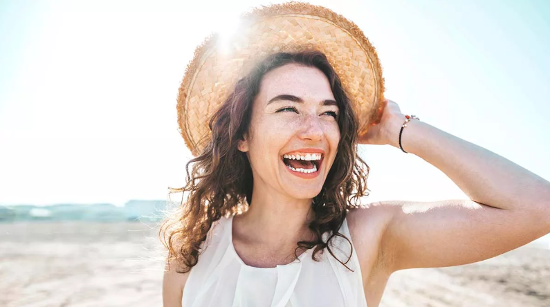 Τρία απλά βήματα που μπορούν να σε φέρουν πιο κοντά στην ευτυχία