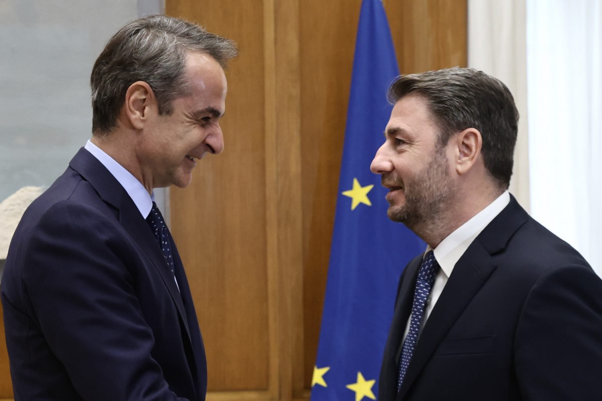 Το «δώρο γενεθλίων» του Ανδρουλάκη στον Μητσοτάκη – του Σωτήρη Μπολάκη