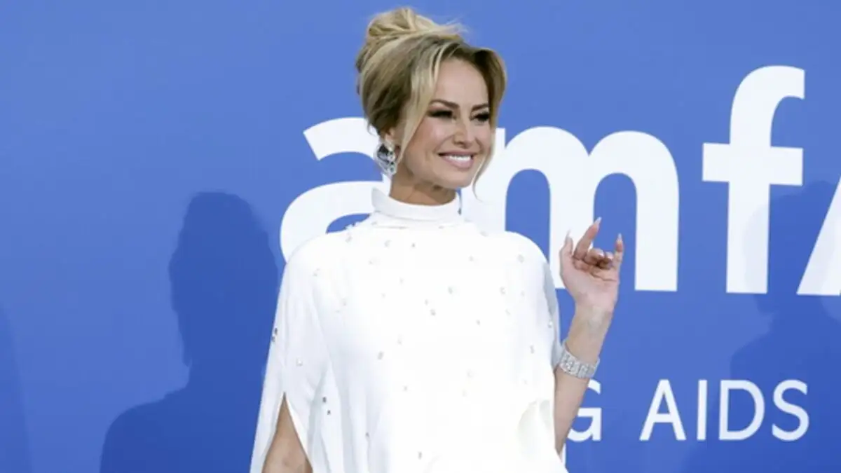 Η Αντριάνα Σκλεναρίκοβα καταγγέλλει κακοποίηση και εκβιασμό: «Δεν θα σιωπήσω»