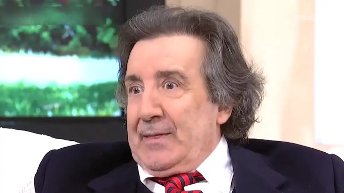 Ο Άγγελος Παπαδημητρίου για τη ζωή του: «Με ακολουθούσε μια τύχη που απέκλειε το μπούλινγκ» Ο Άγγελος Παπαδημητρίου για τη ζωή του: «Με ακολουθούσε μια τύχη που απέκλειε το μπούλινγκ»