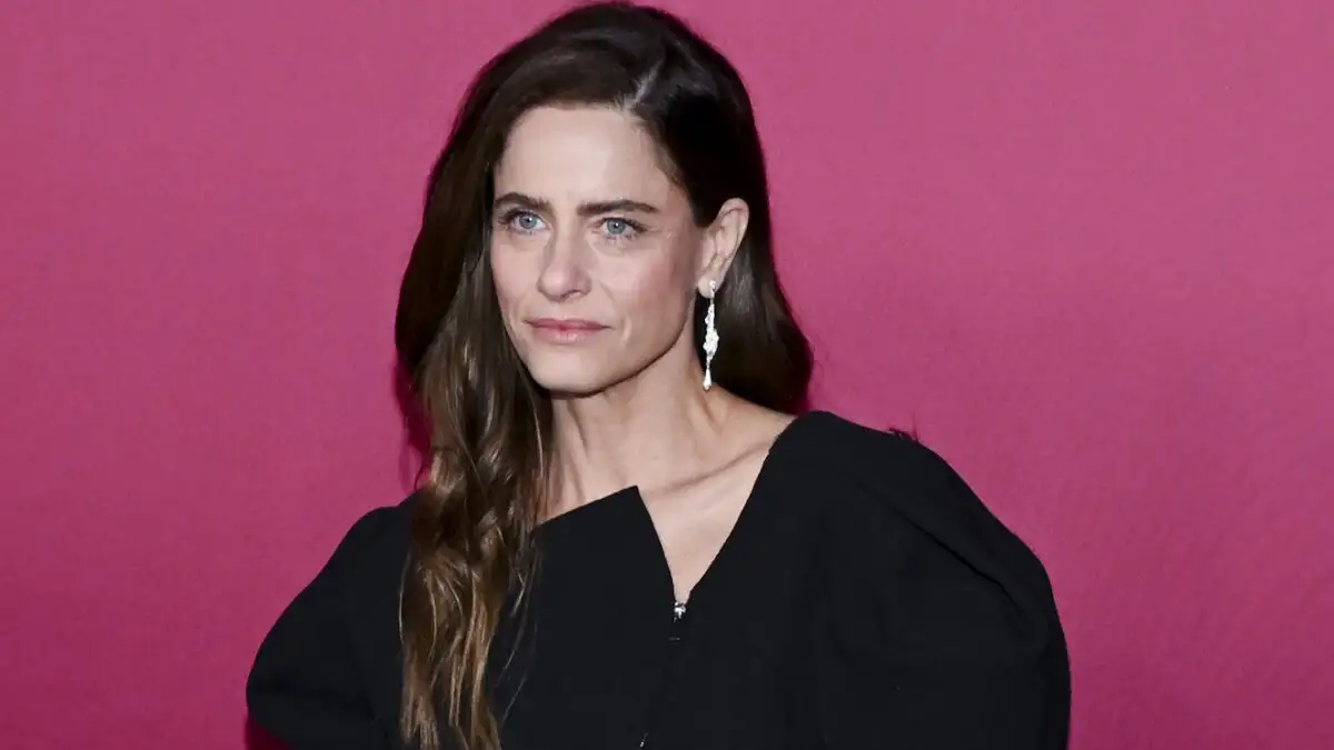 Αμάντα Πιτ: Αποκάλυψε τη μάχη της με τον καρκίνο του μαστού