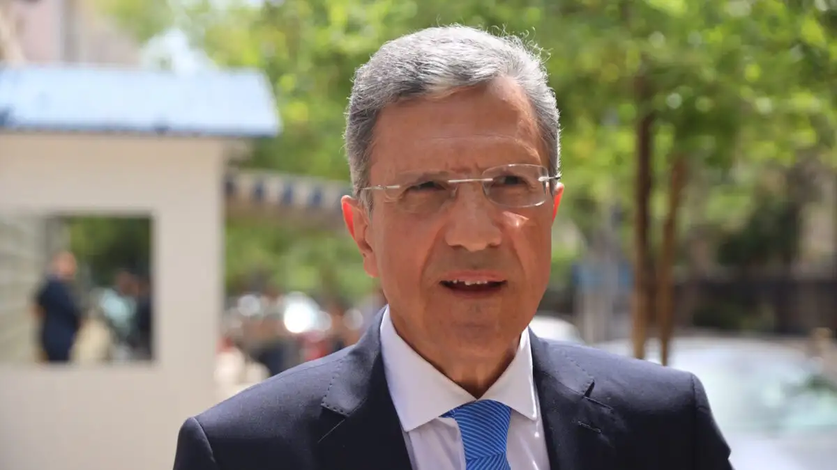 Ο Γιώργος Αυτιάς αποκαλύπτει για την πνευμονία που πέρασε: «Μου έκαναν δύο τρύπες στην πλάτη για να φύγει το υγρό»