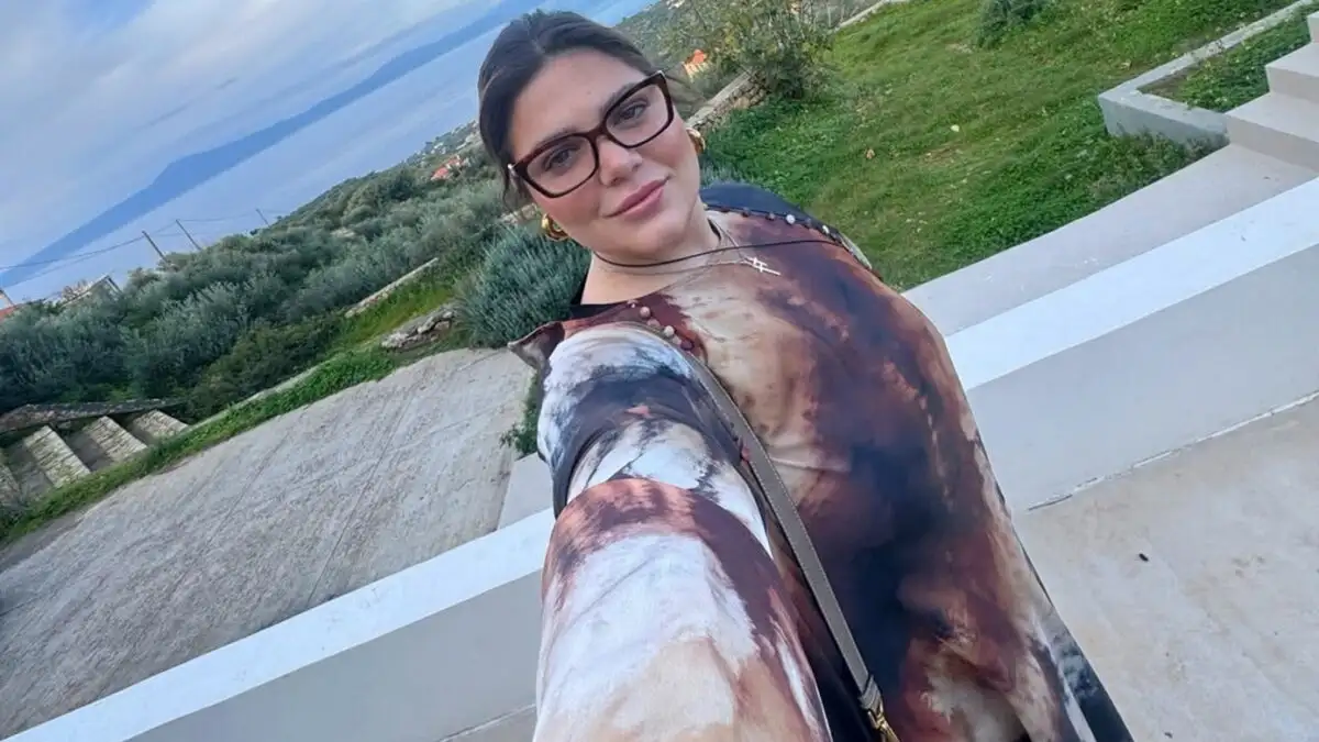 Η Δανάη Μπάρκα σε ρομαντικές στιγμές στην παραλία – Το βίντεο που τράβηξε ο σύντροφός της Η Δανάη Μπάρκα σε ρομαντικές στιγμές στην παραλία – Το βίντεο που τράβηξε ο σύντροφός της