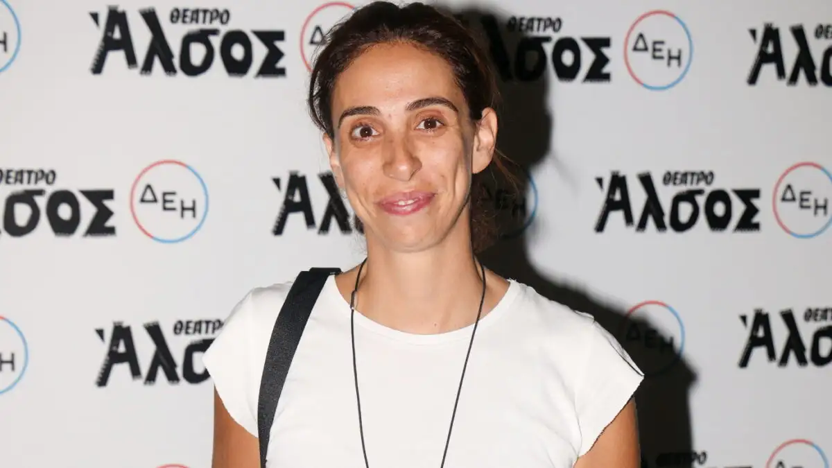 Έλενα Χαραλαμπούδη: «Με θαυμάζει τόσο πολύ που του λέω… “αρκετά!”» Έλενα Χαραλαμπούδη: «Με θαυμάζει τόσο πολύ που του λέω… “αρκετά!”»