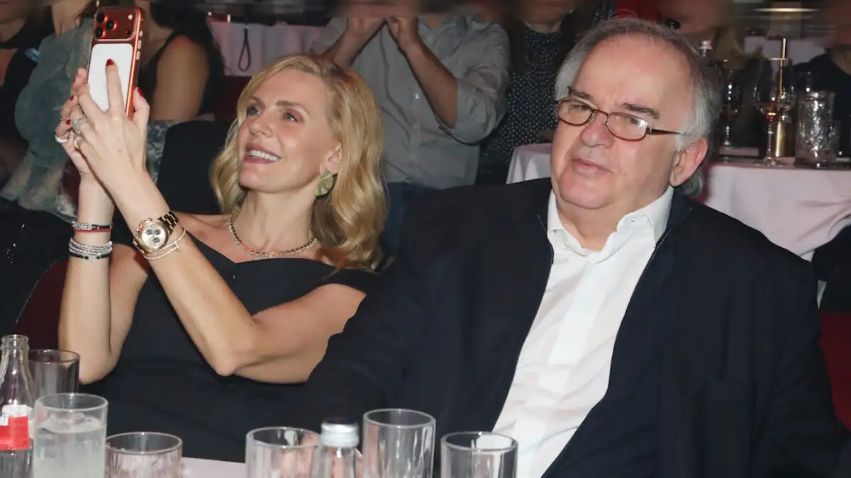 Η Έμυ Λιβανίου και ο Πέτρος Παππάς σε σπάνια κοινή έξοδο στο Nox Εισαγωγή: Η Έμυ Λιβανίου και ο Πέτρος Παππάς σε σπάνια κοινή έξοδο στο Nox Εισαγωγή: