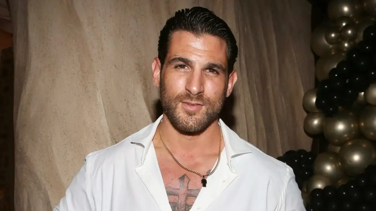 Ετεοκλής Παύλου: «Έχω πιάσει τον εαυτό μου να κλαίει σε άσχετες στιγμές»