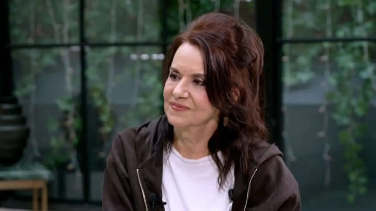 Ελένη Γιαννατσούλια για Γιώργο Μαζωνάκη: «Είναι εκλεκτός του Θεού, αλλά πρέπει να βάλει όρια» Ελένη Γιαννατσούλια για Γιώργο Μαζωνάκη: «Είναι εκλεκτός του Θεού, αλλά πρέπει να βάλει όρια»