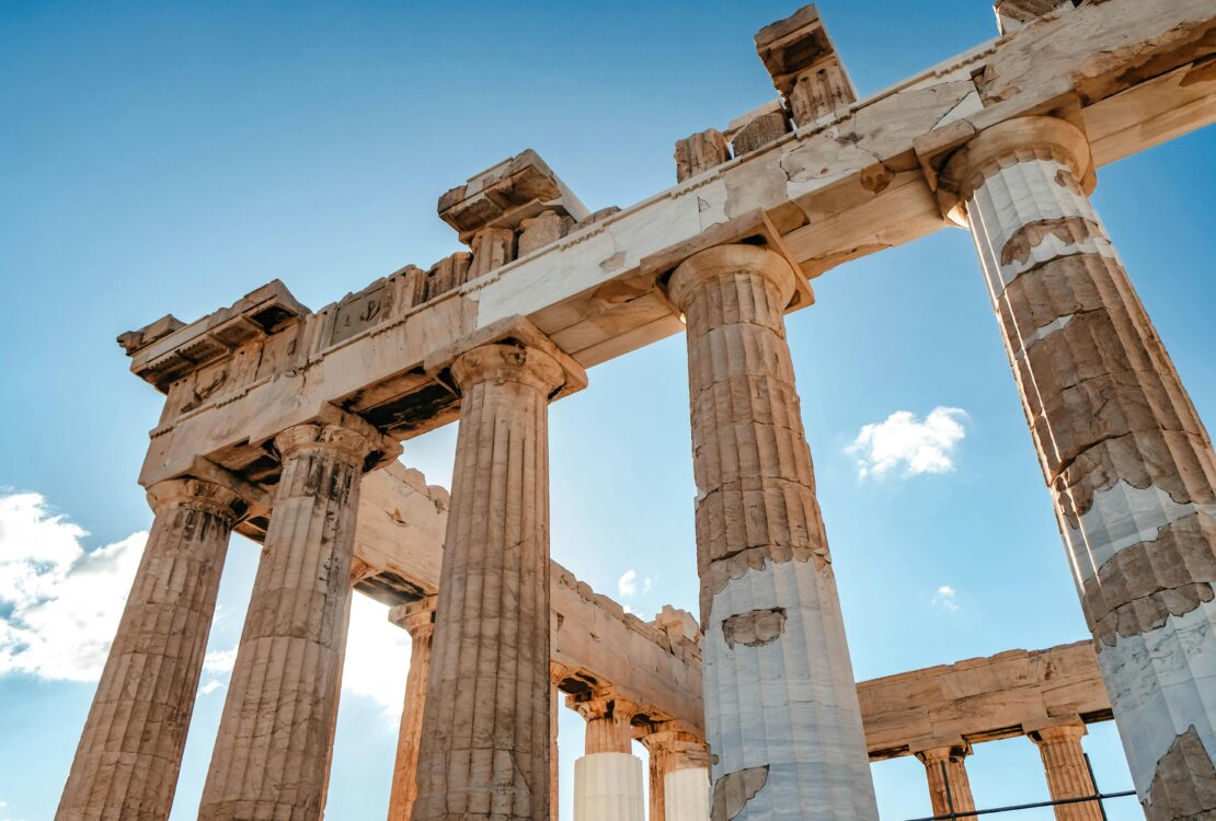 Υπερβολική Δόση Ιστορίας: Γιατί μερικοί άνθρωποι καταρρέουν μπροστά στο κάλλος της Αρχαίας Ελλάδας;- της Νίκης Καταφελή