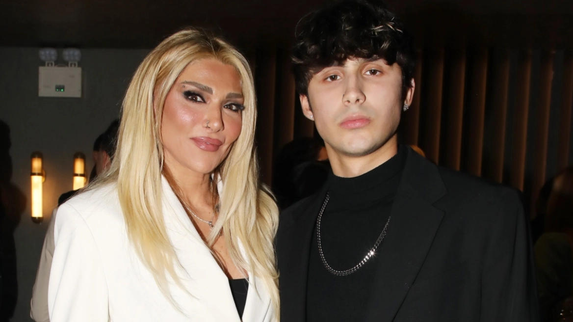 Μπάμπης Λαζαρίδης: «Ήταν άβολο στο σχολείο όταν έλεγα ότι ο πατέρας μου έχει πεθάνει»