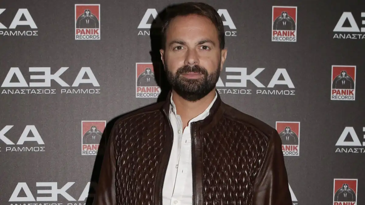 Ο Ηλίας Βρεττός για τον ξυλοδαρμό του: «Δεν ήθελα να ανησυχήσουν οι δικοί μου»