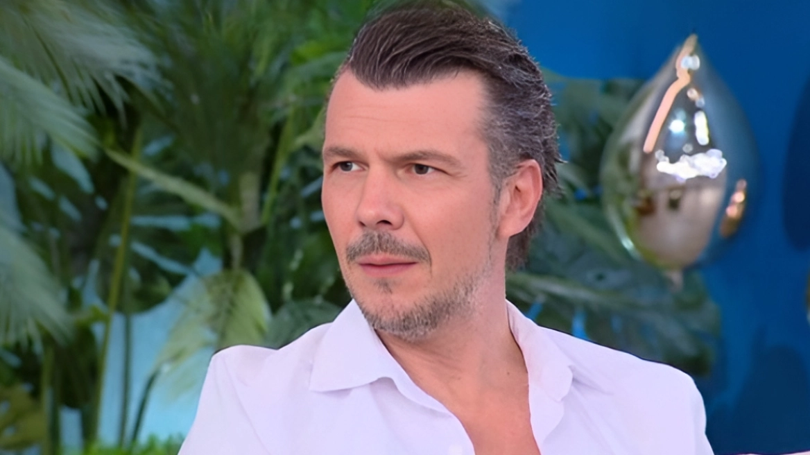 Ο Ιωάννης Παπαζήσης για την πατρότητα: «Δεν θέλω το παιδί μου να γίνει σκιά μου» Ο Ιωάννης Παπαζήσης για την πατρότητα: «Δεν θέλω το παιδί μου να γίνει σκιά μου»