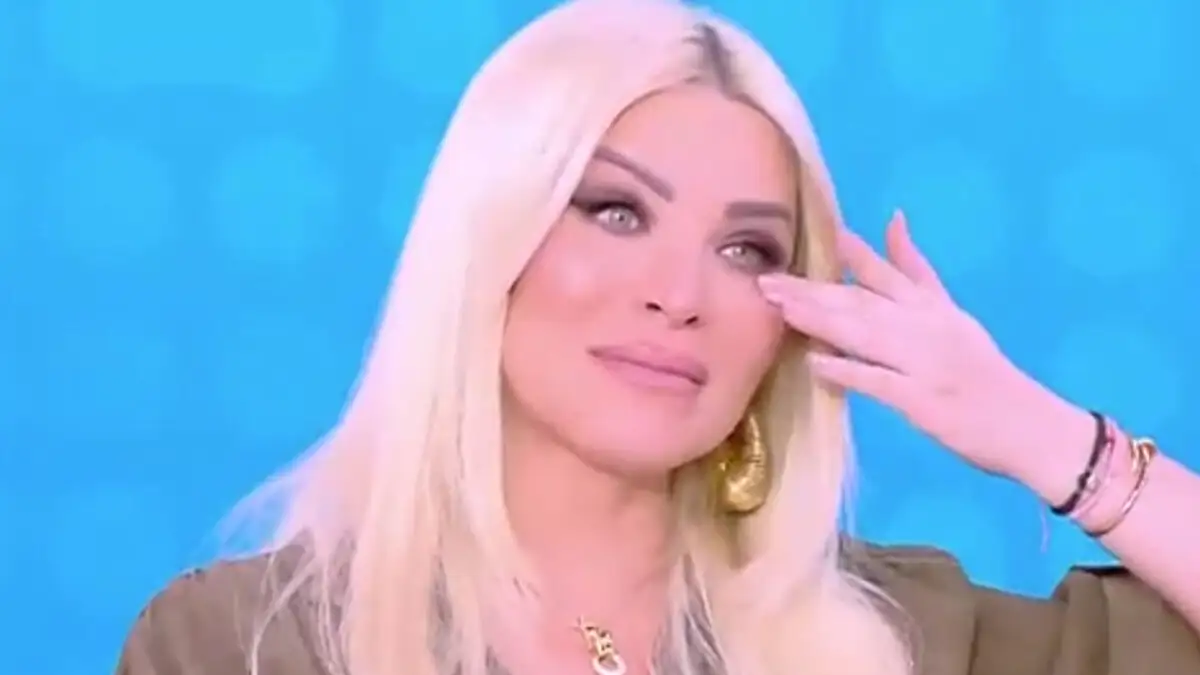 Κατερίνα Καινούργιου δάκρυσε on air: «Με συγκίνησες», είπε στη Βάσω Γουλιελμάκη