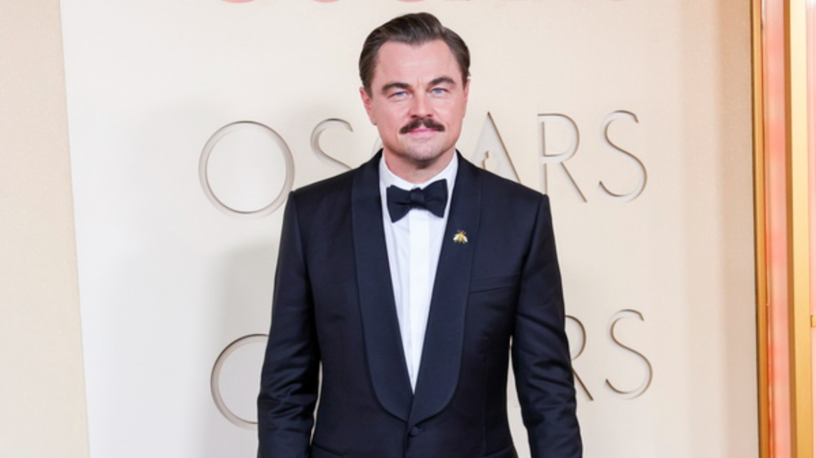 Ο Λεονάρντο Ντι Κάπριο έκλεψε την παράσταση στα Βραβεία Όσκαρ 2026 με το νέο του look