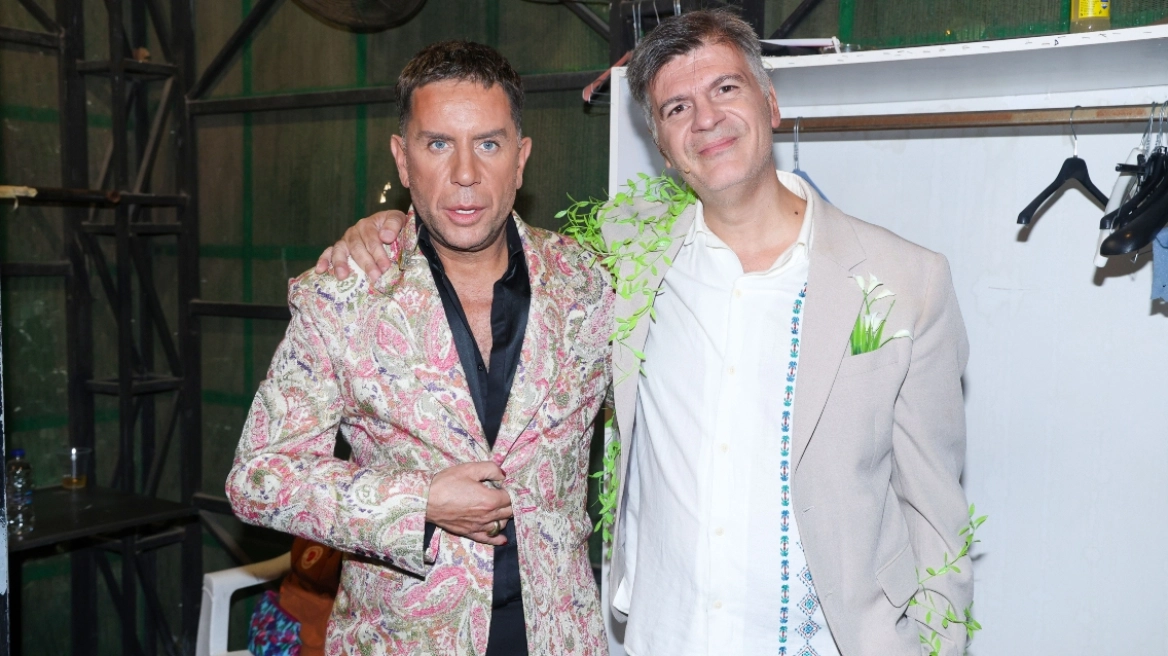 Φοίβος Δεληβοριάς για Γιώργο Μαζωνάκη: «Στις πιο δύσκολες ημέρες του έστελνα μηνύματα στήριξης» Φοίβος Δεληβοριάς για Γιώργο Μαζωνάκη: «Στις πιο δύσκολες ημέρες του έστελνα μηνύματα στήριξης»