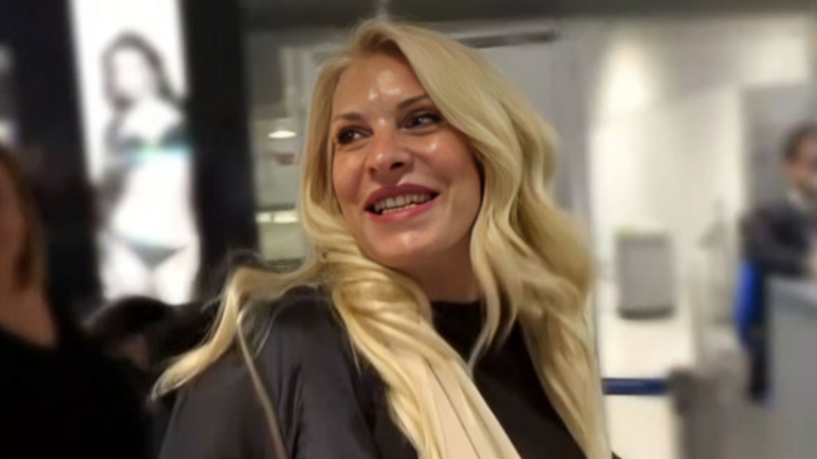 Ελένη Μενεγάκη σε δημοσιογράφο για την τηλεοπτική της επιστροφή: «Εσύ είσαι καινούρια;»